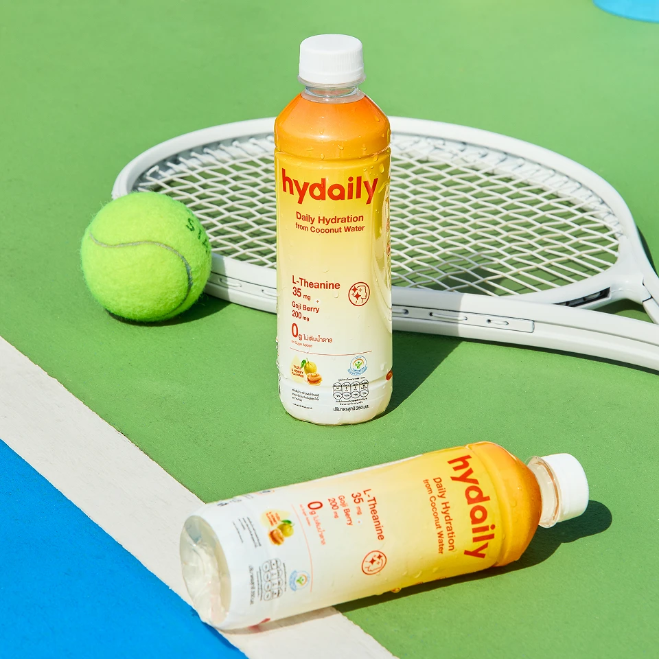 Hydaily bottle on court